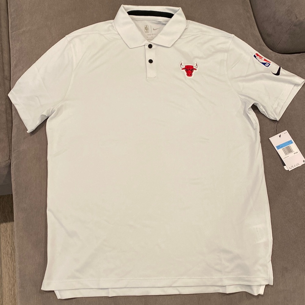 Bulls Dri-Fit collared tee in white